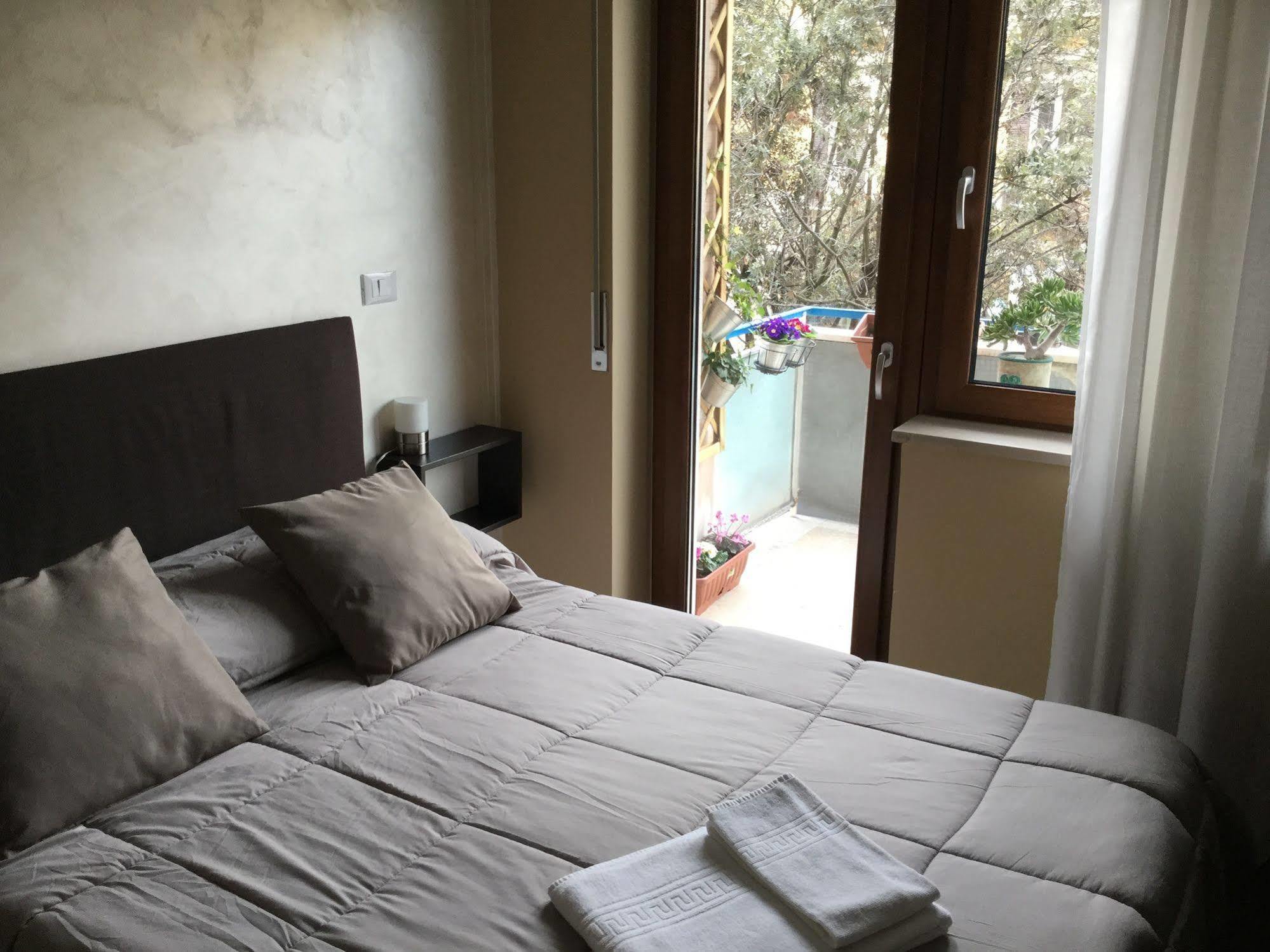 Domus Corso Umberto 18 B&B ペスカーラ エクステリア 写真